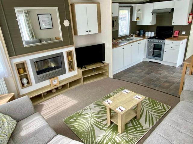 Hot Tub. Countryside. Coast. 5* Haven Leisure Park, East Yorkshire
